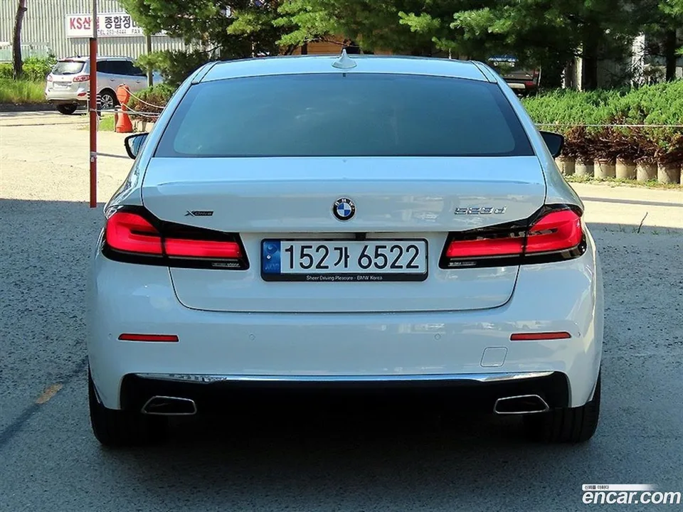 BMW 5 Series 523d xDrive 2022 — thumbnail 4