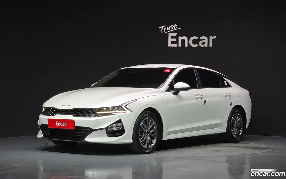 Kia K5 2.0 2022 — photo 1, buy with delivery to Moscow