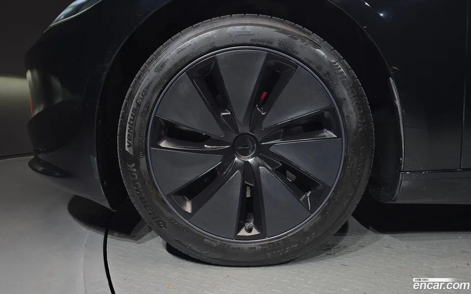 Tesla Model 3 RWD 2024 — thumbnail 5