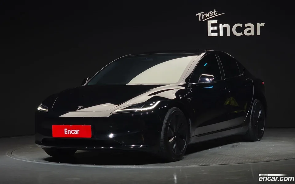 Tesla Model 3 RWD 2024 — photo 1, buy with delivery to Moscow