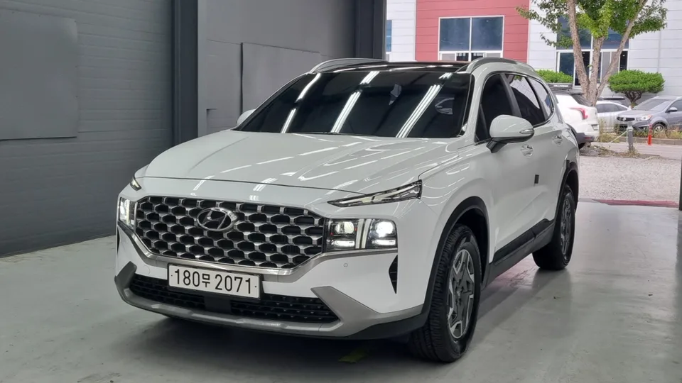 Hyundai SantaFe HEV 1.6 2WD 2022 — photo 1, buy with delivery to Moscow