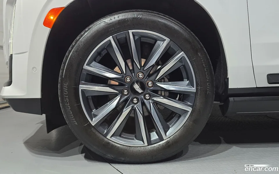 Cadillac Escalade 6.2 2022 — thumbnail 2