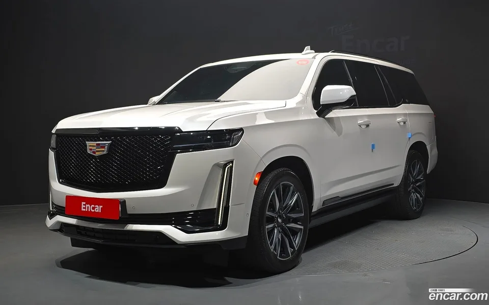 Cadillac Escalade 6.2 2022 — photo 1, buy with delivery to Moscow