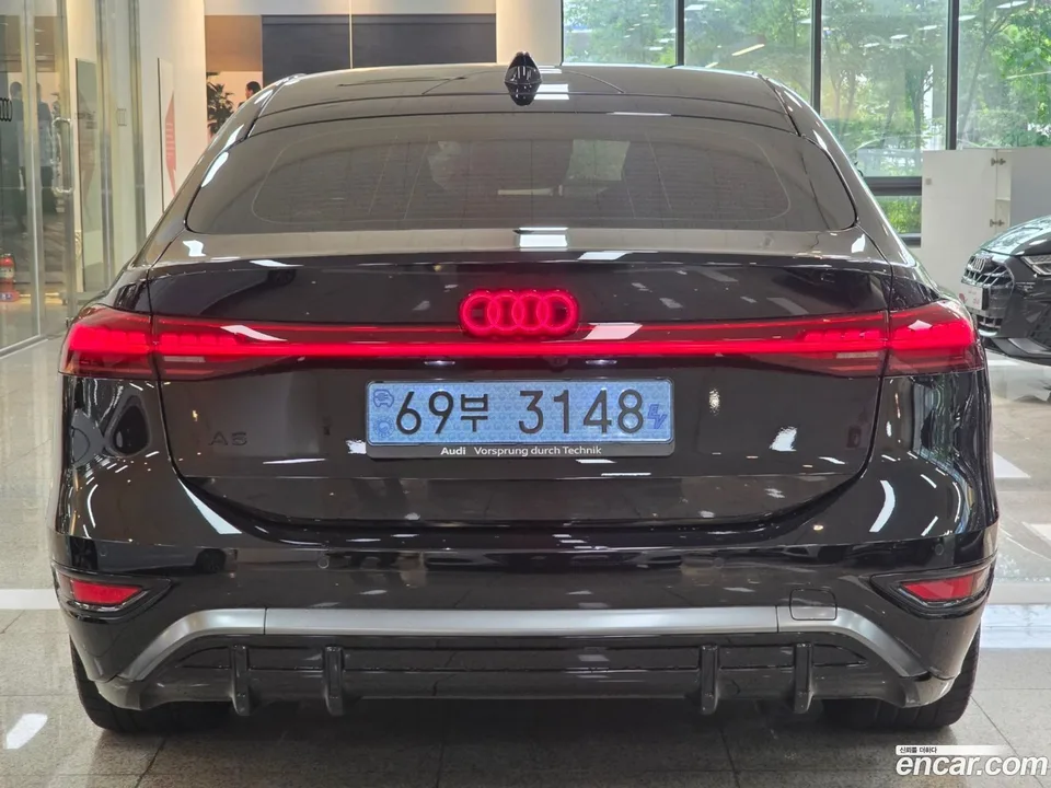 Audi A6 e- S Line 2025 — thumbnail 4