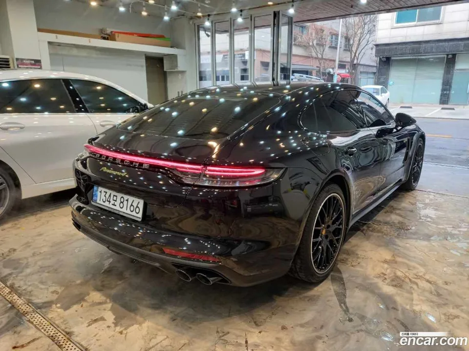 Porsche Panamera (971) 2.9 AWD E- 2023 — thumbnail 2
