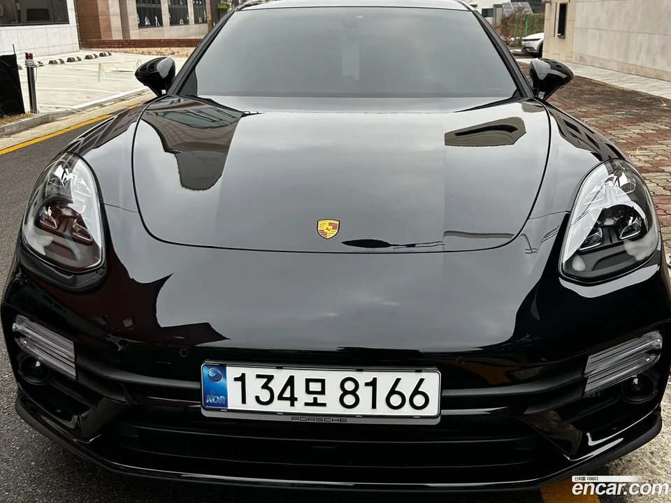 Porsche Panamera (971) 2.9 AWD E- 2023 — photo 1, buy with delivery to Moscow