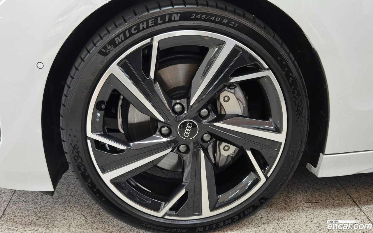 Audi A6 e- 2025 — 5