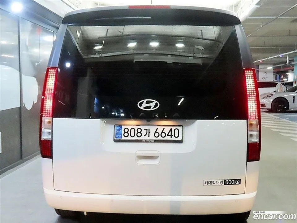 Hyundai Staria 5 2025 — thumbnail 4