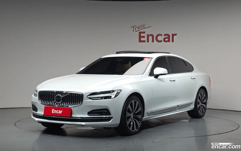 Volvo S90 B5 2023 — photo 1, buy with delivery to Moscow