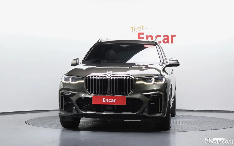 BMW X7 M50i 6 2022 — thumbnail 3