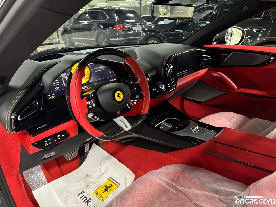 Ferrari Purosangue 6.5 V12 2025 — thumbnail 5