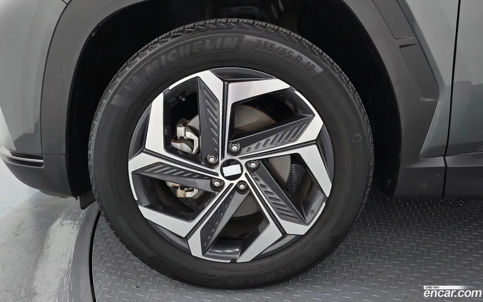Hyundai Tucson 1.6 2WD 2023 — thumbnail 2