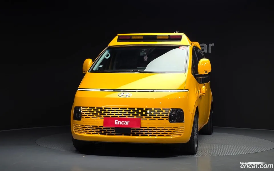 Hyundai Staria L3.5 2022 — thumbnail 3