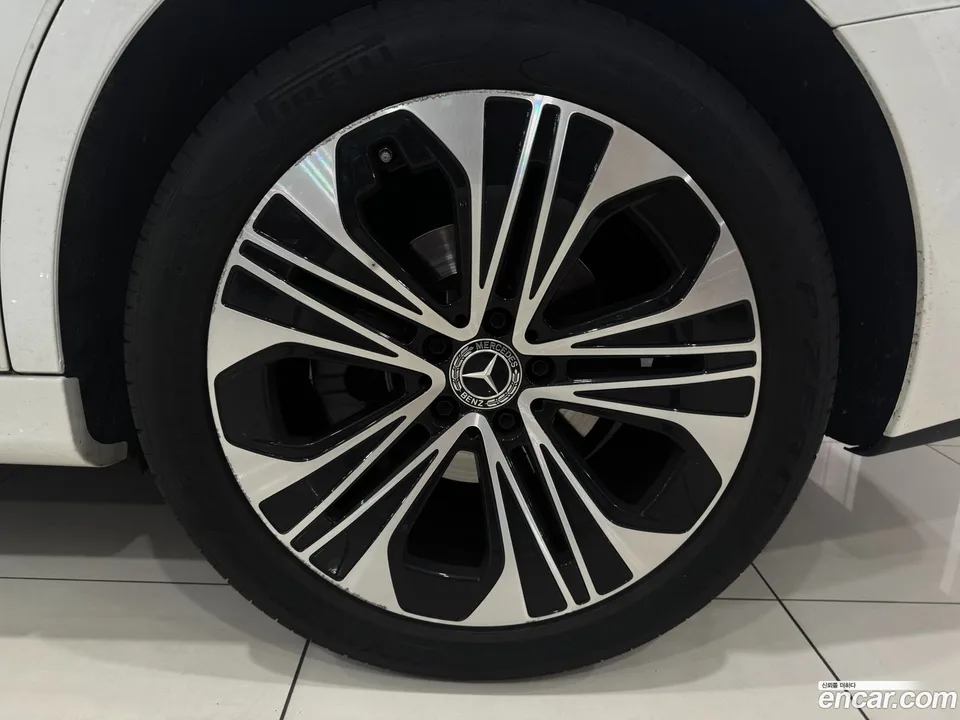 Mercedes-Benz E-Class E220d 4MATIC 2024 — thumbnail 5