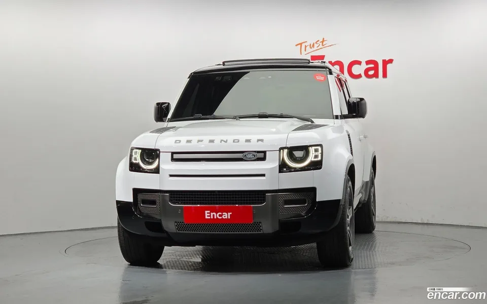 Land Rover Defender 110 P300 X- SE 2024 — thumbnail 3