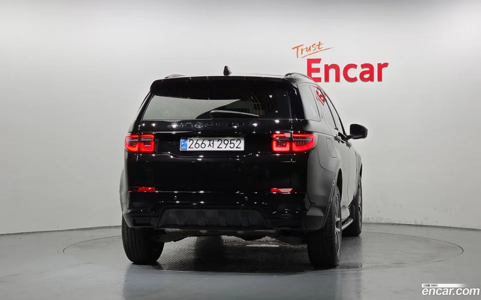 Land Rover Discovery Sport P250 SE 2024 — thumbnail 4