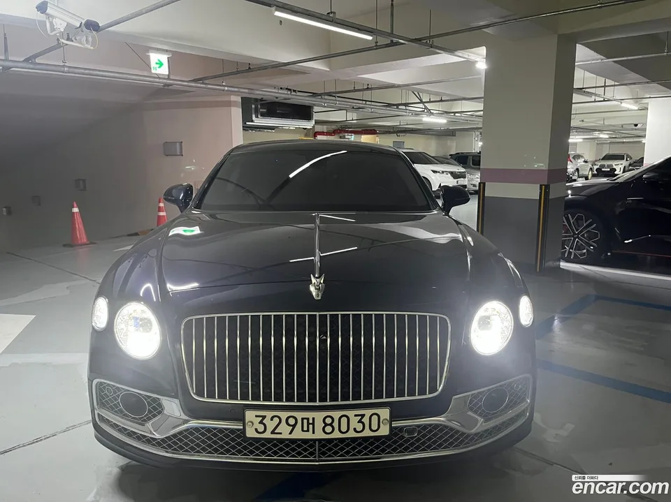 Bentley Flying Spur 4.0 2022 — thumbnail 2