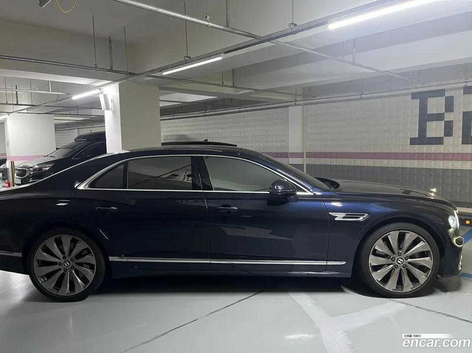 Bentley Flying Spur 4.0 2022 — thumbnail 3