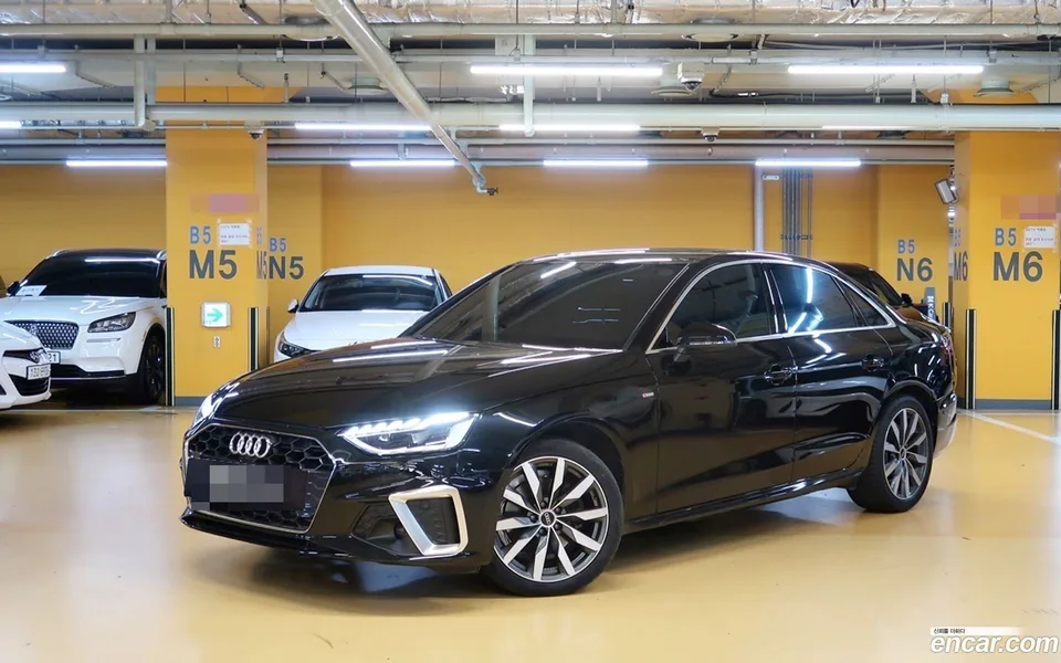 Audi A4 40 TFSI 2023 — photo 1, buy with delivery to Moscow