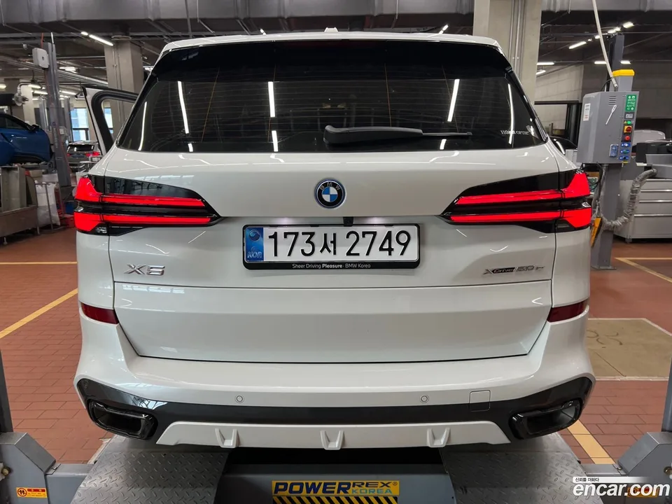 BMW X5 xDrive 50e M 2025 — thumbnail 4