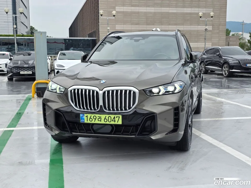 BMW X5 xDrive 40i M 2025 — thumbnail 3
