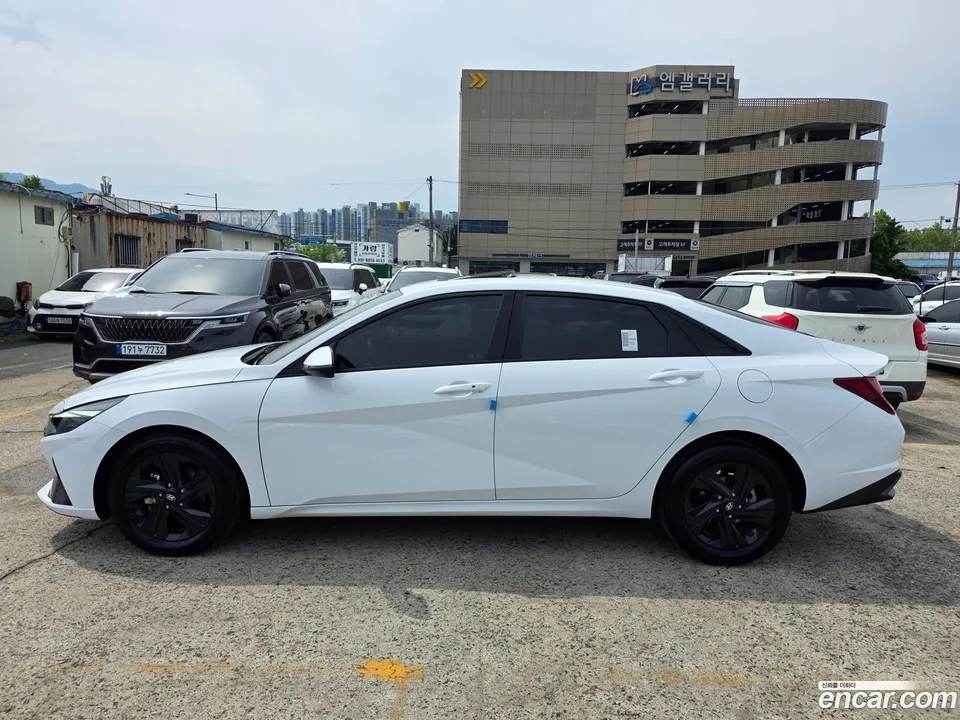 Hyundai Avante 1.6 2022 — thumbnail 2