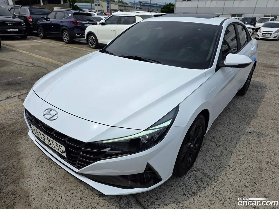 Hyundai Avante 1.6 2022 — photo 1, buy with delivery to Moscow