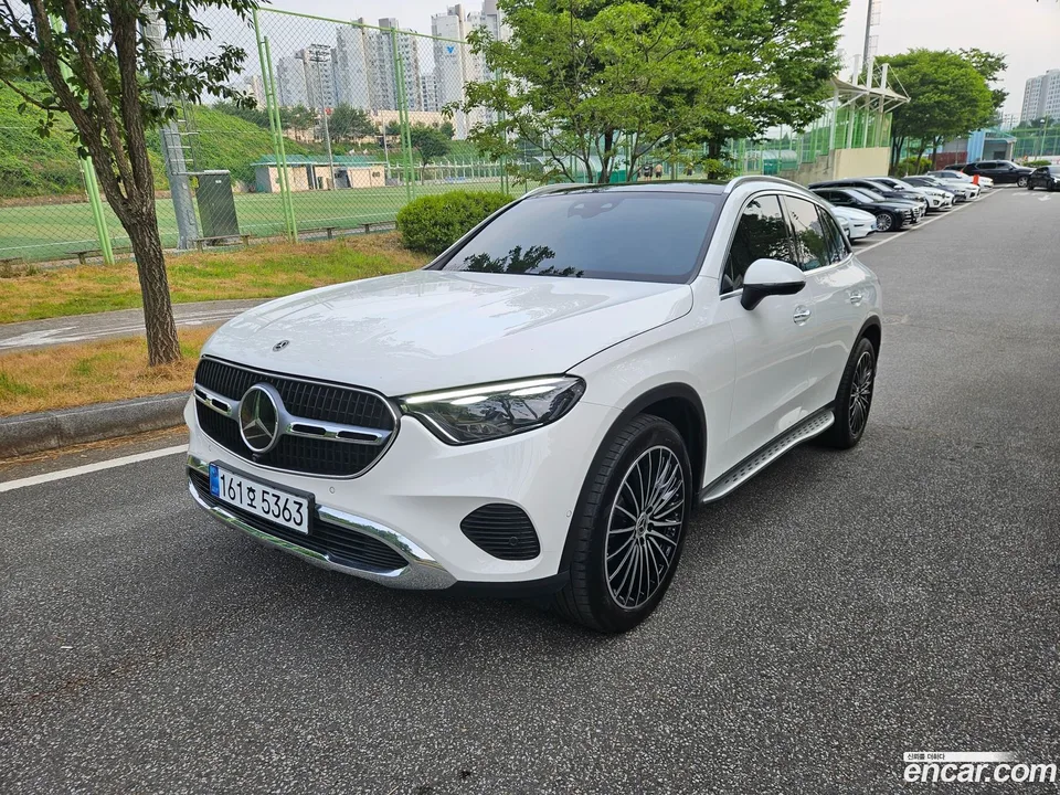 Mercedes-Benz GLC-Class GLC300 4MATIC 2024 — photo 1, buy with delivery to Moscow
