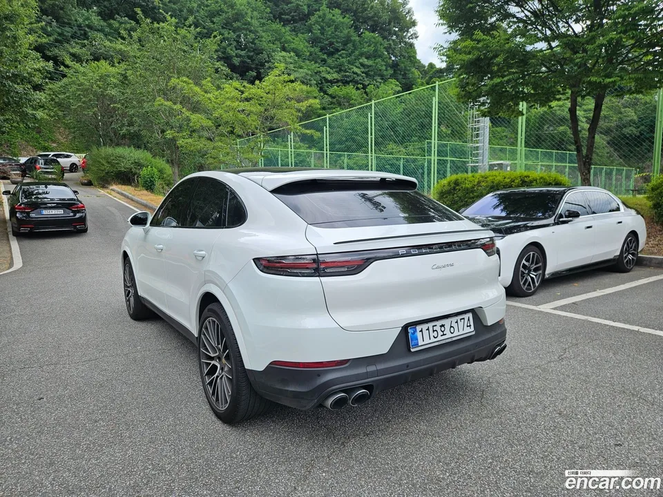 Porsche Cayenne 3.0 2023 — thumbnail 4