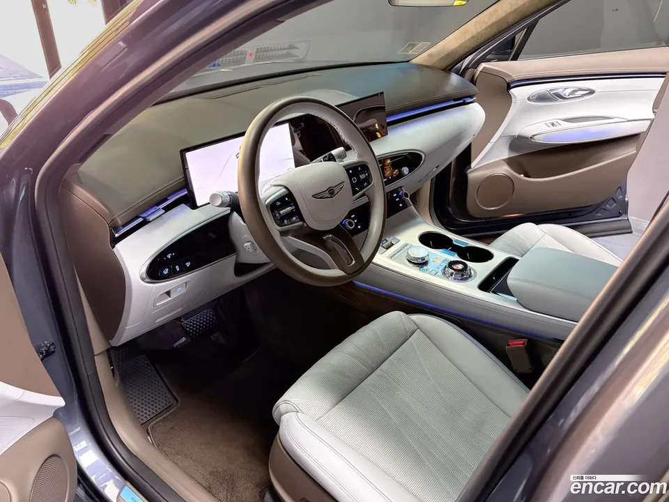 Genesis GV70 2.5T 2WD 2024 — thumbnail 4