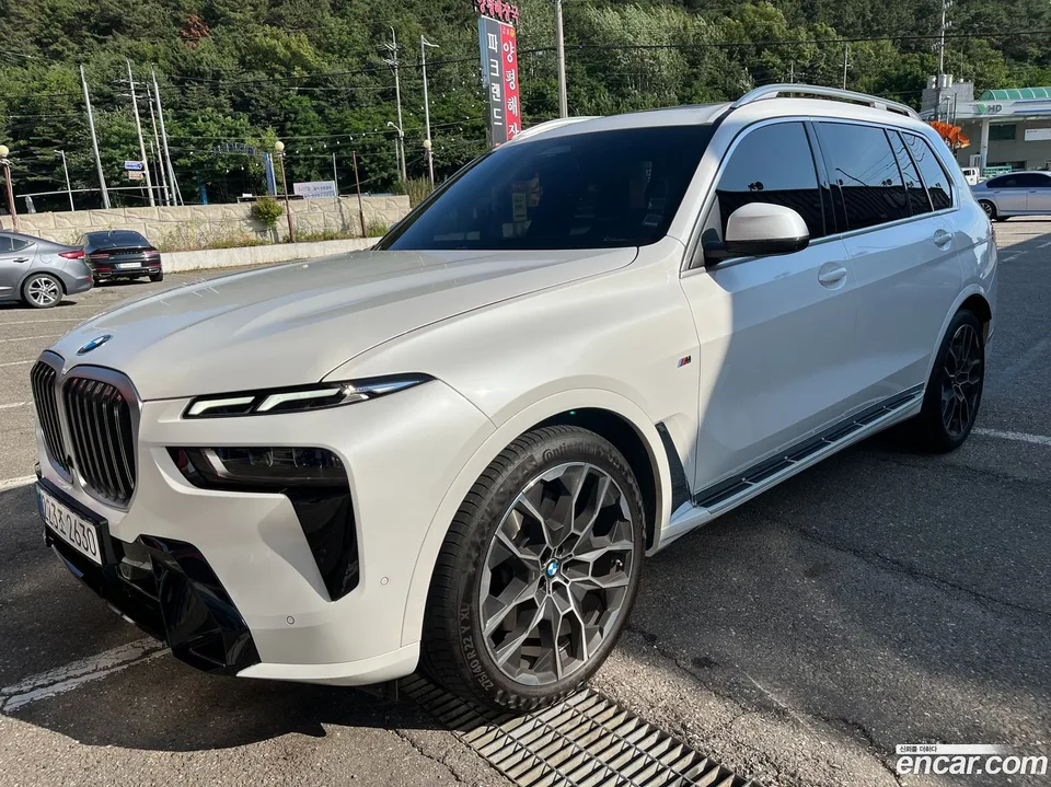 BMW X7 xDrive 40d M 6 2025 — photo 1, buy with delivery to Moscow