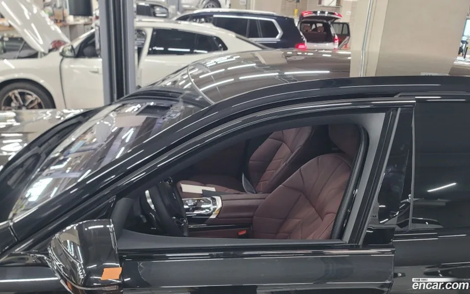 BMW 7 Series 740d xDrive M 2025 — thumbnail 3