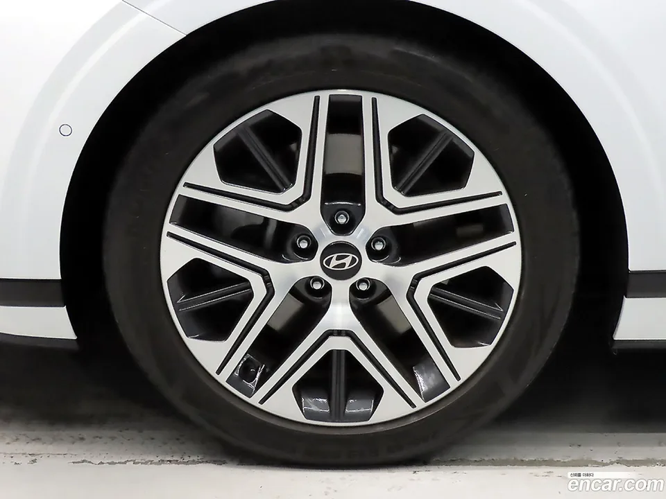 Hyundai Grandeur 3.5 LPG 2WD 2023 — thumbnail 2