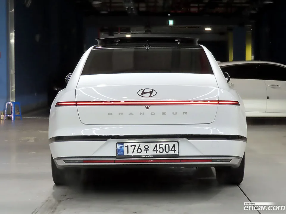 Hyundai Grandeur 3.5 LPG 2WD 2023 — thumbnail 4