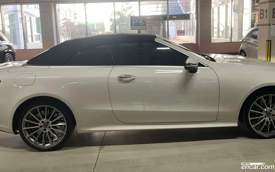 Mercedes-Benz E-Class E450 4MATIC 2022 — thumbnail 4
