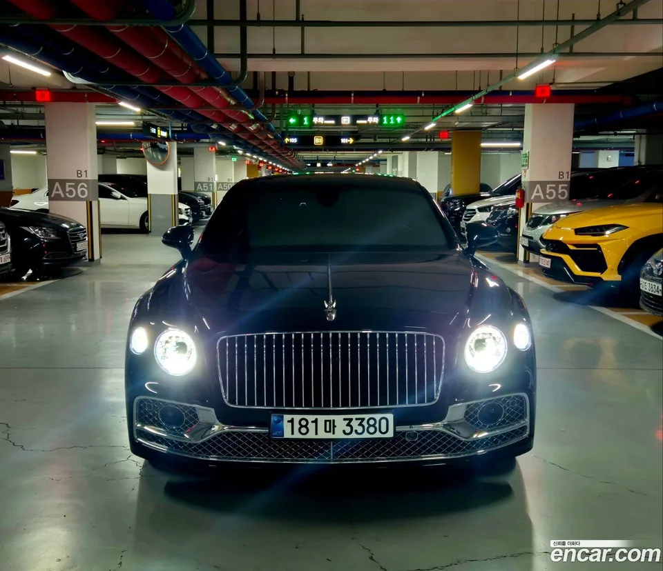 Bentley Flying Spur 4.0 2023 — photo 1, buy with delivery to Moscow