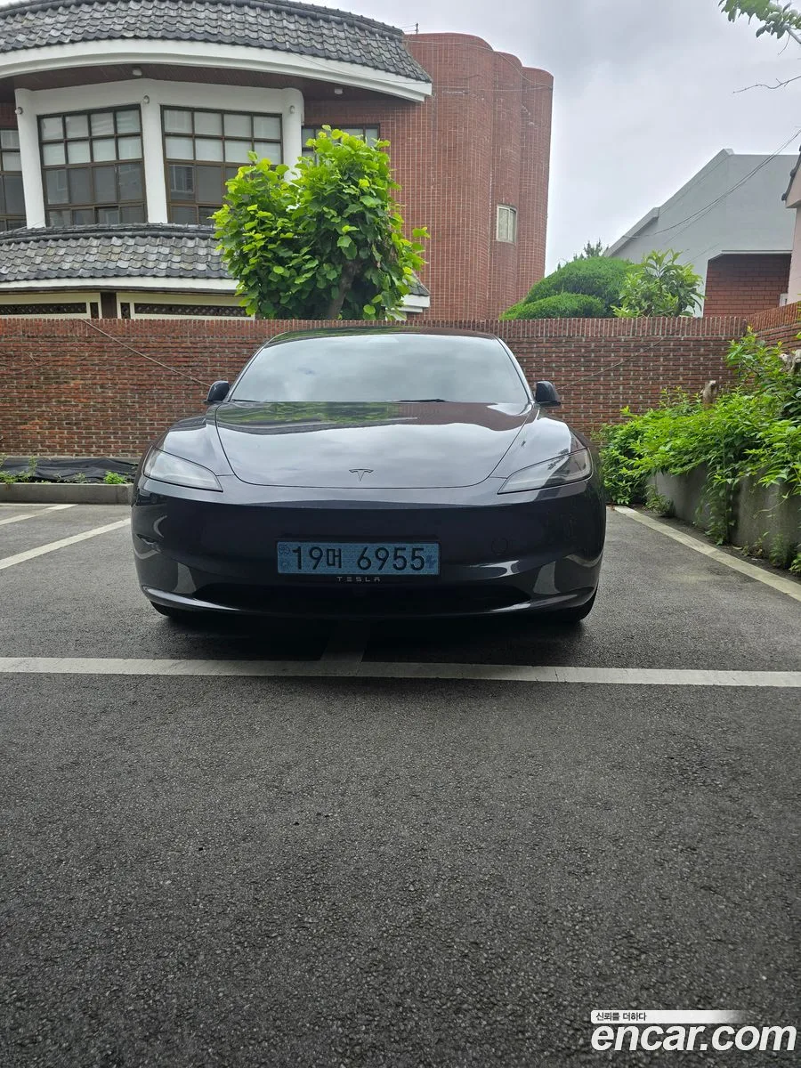 Tesla Model 3 RWD 2026 — thumbnail 4