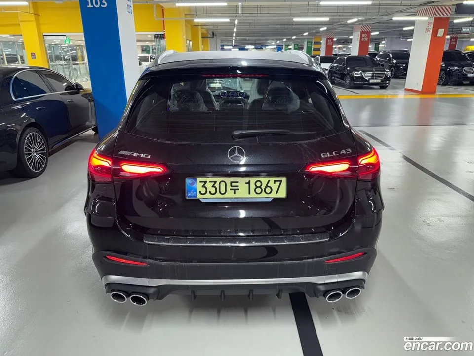 Mercedes-Benz GLC-Class AMG GLC43 4MATIC 2025 — thumbnail 4