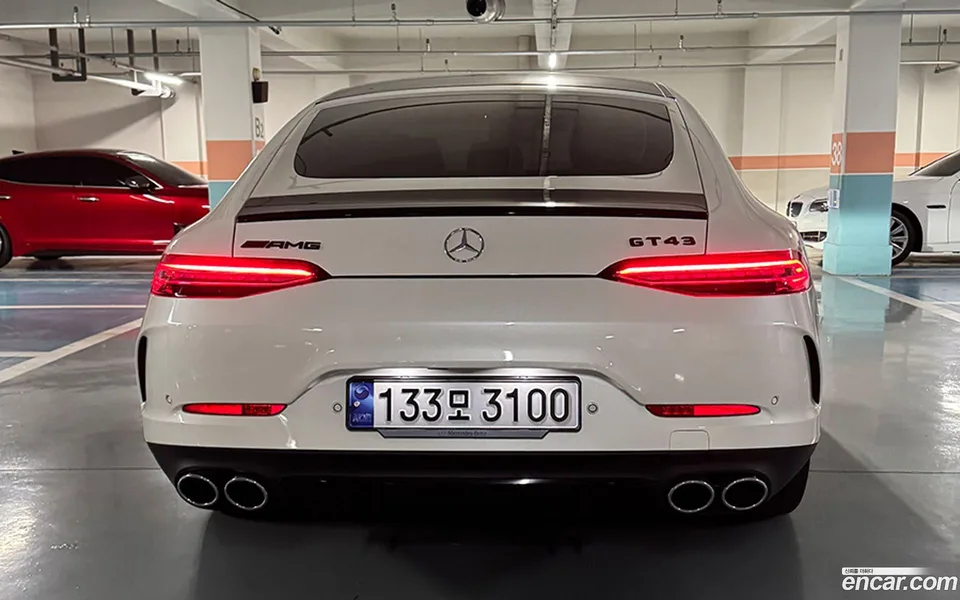 Mercedes-Benz AMG GT 4 43 4MATIC+ 2023 — thumbnail 5