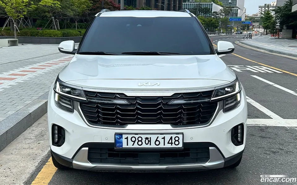 Kia Seltos 1.6 2WD 2024 — photo 1, buy with delivery to Moscow