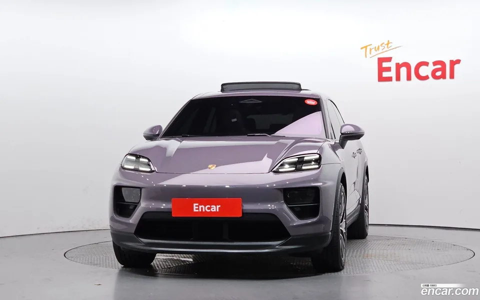Porsche Macan Electric 4 2025 — thumbnail 3