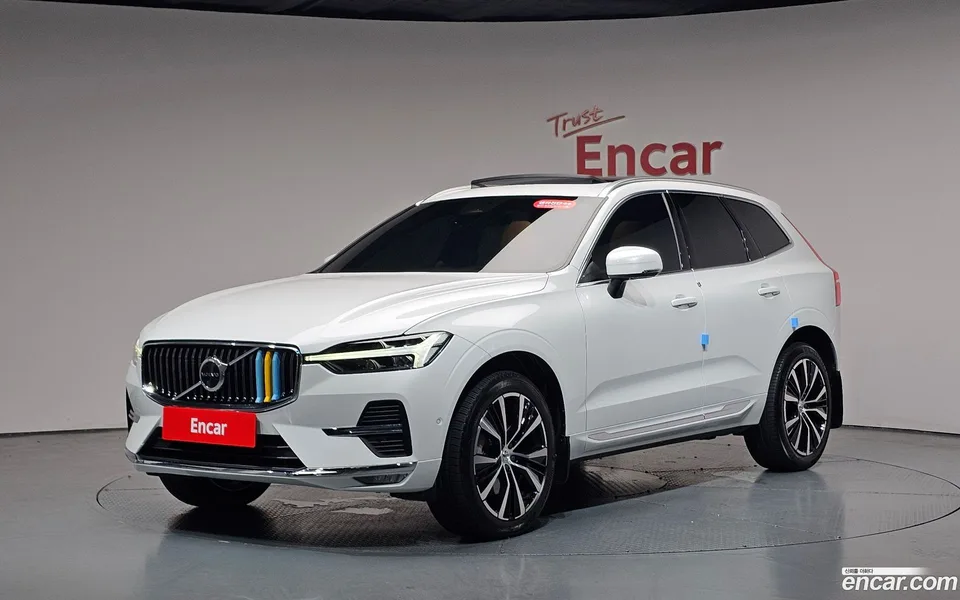Volvo XC60 B6 2023 — photo 1, buy with delivery to Moscow