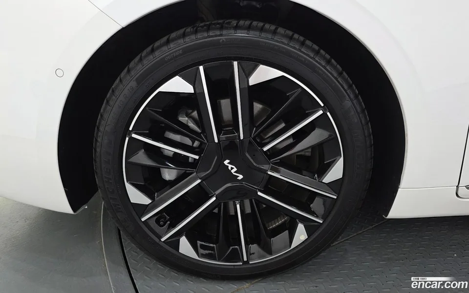 Kia K8 2.5 2WD 2025 — thumbnail 2