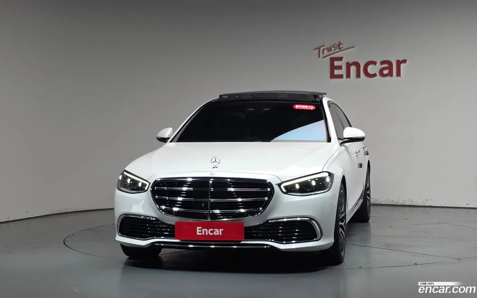 Mercedes-Benz S-Class S580L 4MATIC 2024 — thumbnail 3