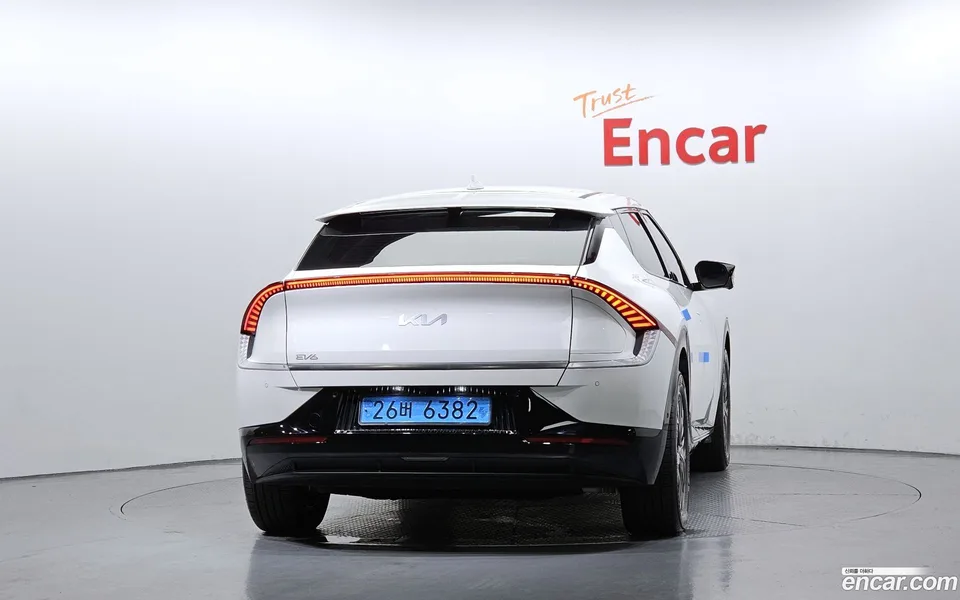 Kia EV6 2024 — thumbnail 4