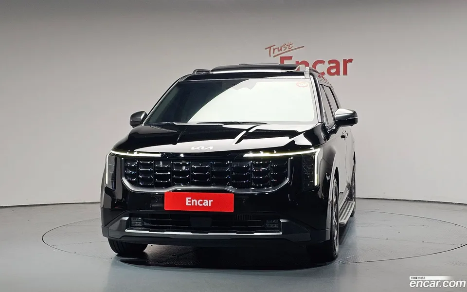 Kia Carnival 9 2024 — thumbnail 3
