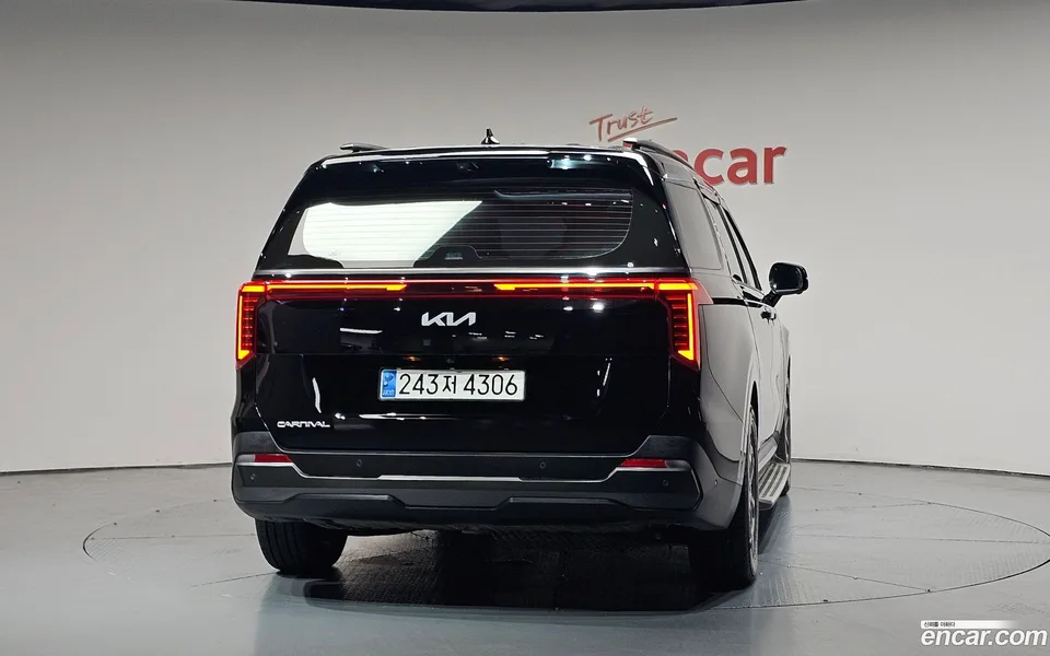 Kia Carnival 9 2024 — thumbnail 4