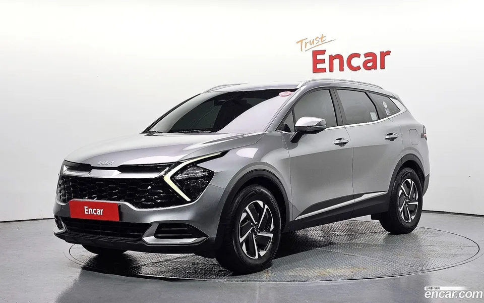 Kia Sportage Hybrid 4WD 2022 — photo 1, buy with delivery to Moscow