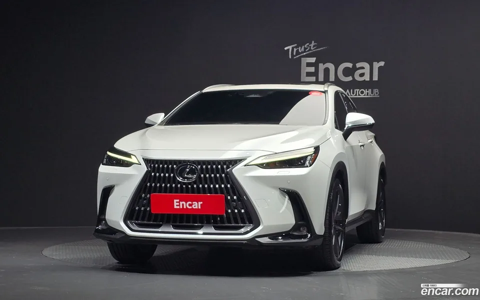 Lexus NX 350h 2022 — thumbnail 3