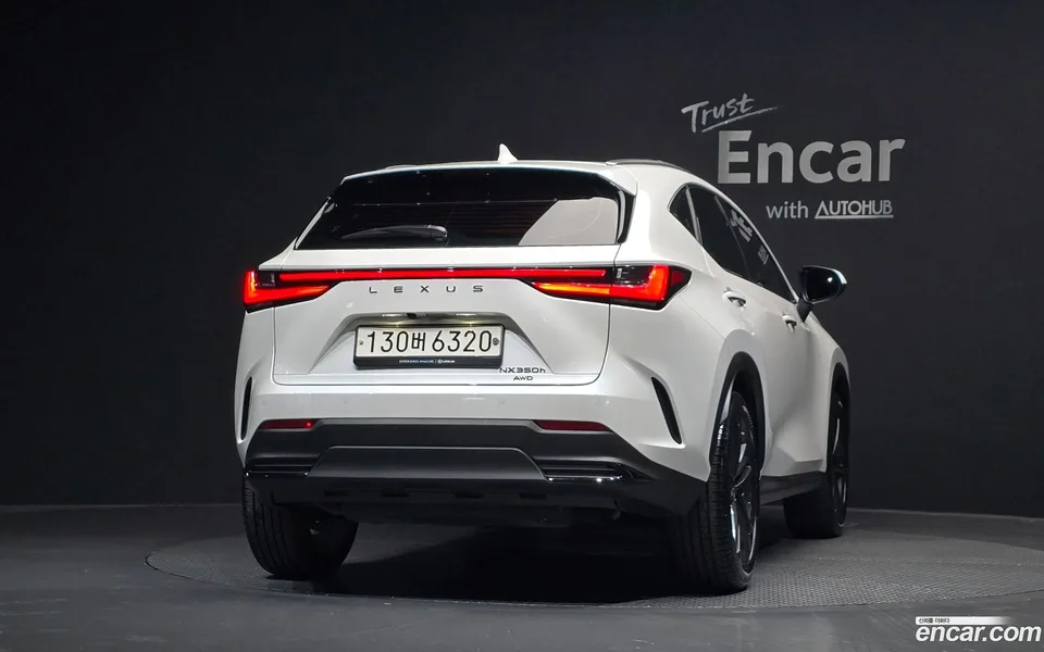 Lexus NX 350h 2022 — thumbnail 4